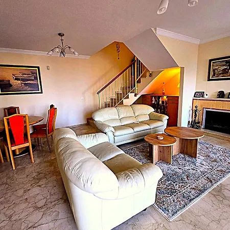 Luxury With Panoramic Views *