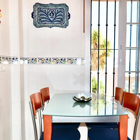 Larimar 4b Sea Views Jacuzzi Sauna & Saline Pool * 贝纳尔马德纳